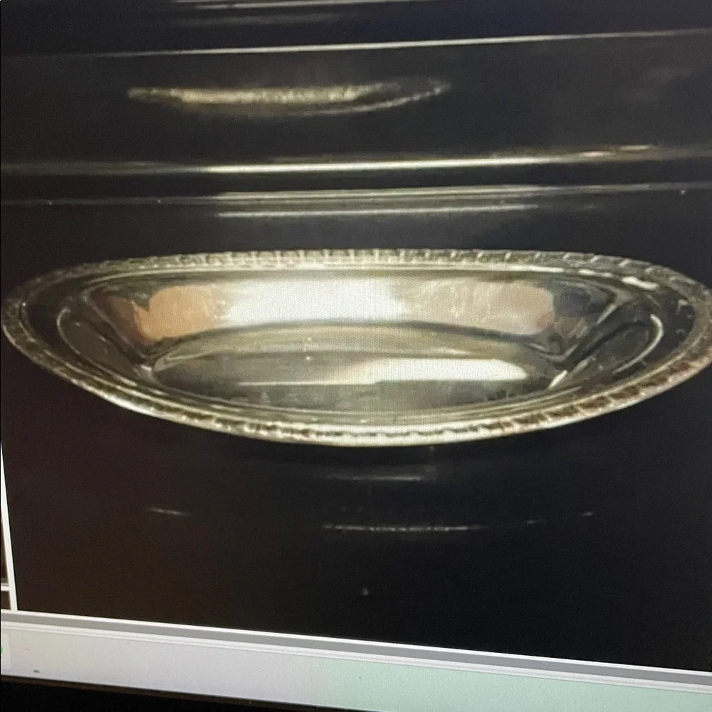 VTG Silverplate oval bread/fruit dish/tray